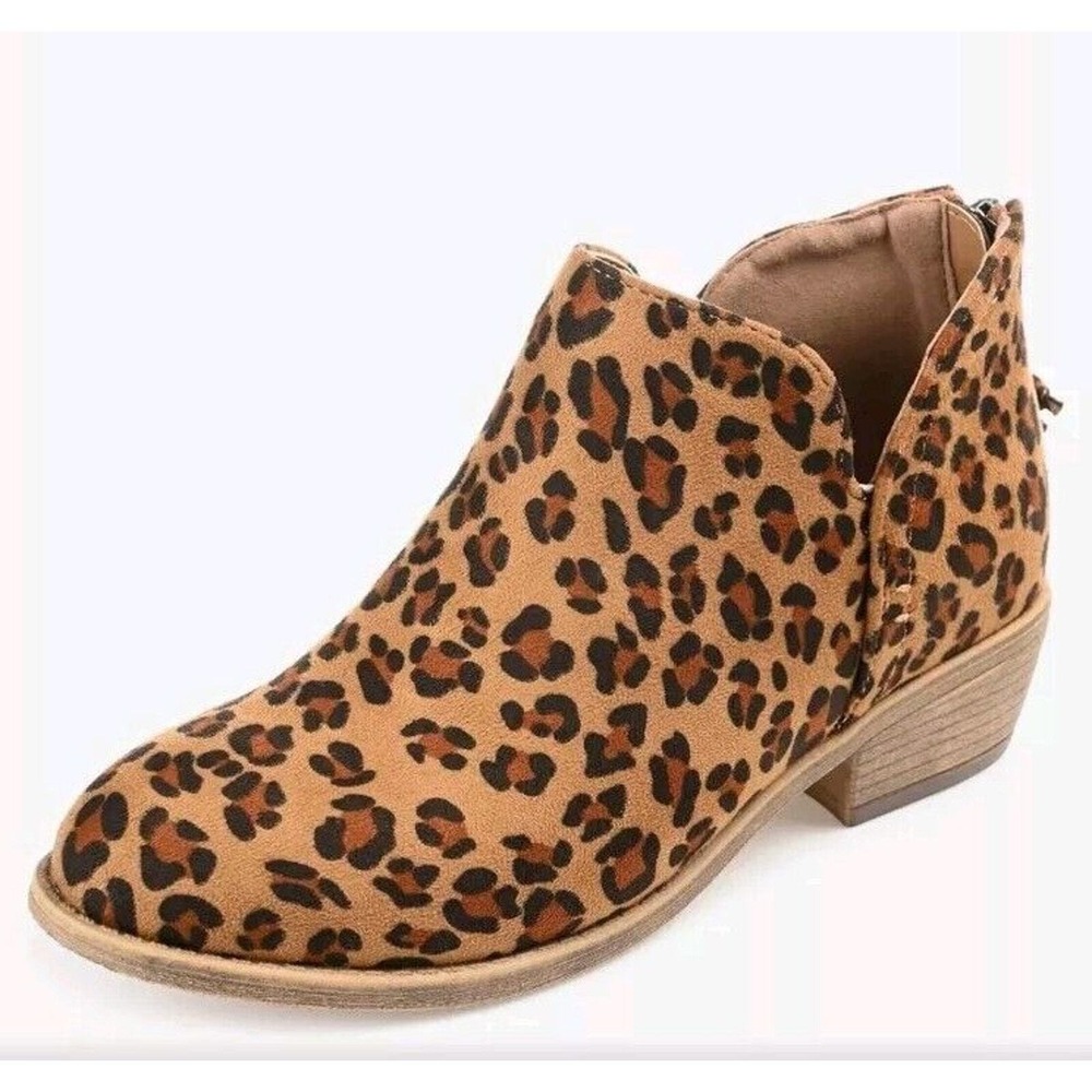 Journee Collection Livvy Leopard Ankle Bootie V-Side Slit Back Zip Size 5.5